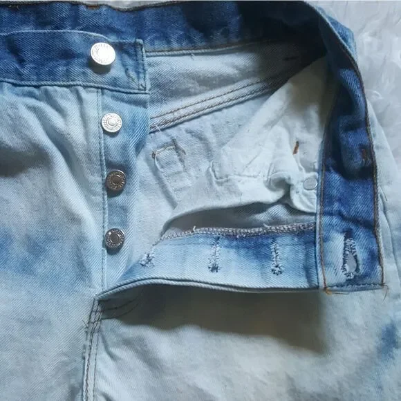 Levi’s 701 Jeans Vintage Y2K USA Student Button Fly Bleach Washed 29x32 Mom